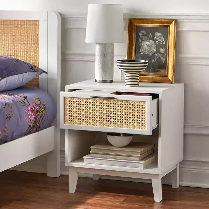 Comodino Andros con frontale del cassetto in finto rattan - Buylateral