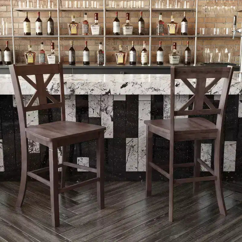 Flash Furniture Gwendolyn Set di 2 Sgabelli da Bar Moderni in Legno Massello di Grado Commerciale Stile Fattoria Altezza Bancone