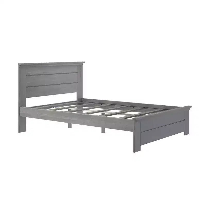 Letto matrimoniale Plank+Beam Farmhouse con testiera a pannelli, letto a piattaforma in legno massello