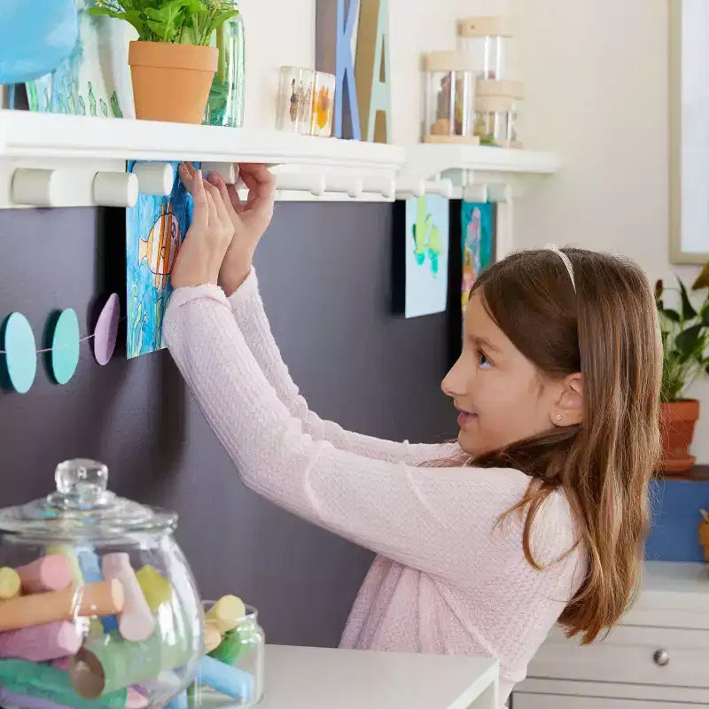Martha Stewart Crafting Espositore d'Arte per Bambini: Scaffale Espositivo per Arti e Mestieri da Appendere per Bambini con Pioli Magnetici