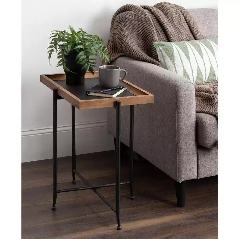 Tavolino da salotto rettangolare in metallo Kate e Laurel Mecabe, 50,2 x 34,3 x 59,1 cm, marrone rustico e nero