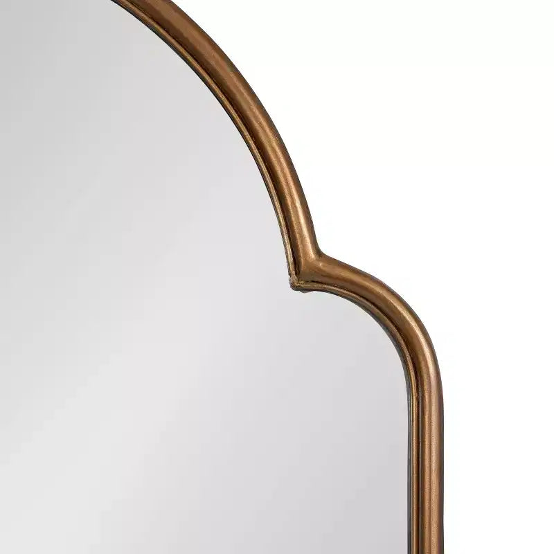 Specchio ad arco in metallo Arthell Kate and Laurel, 24x36, oro