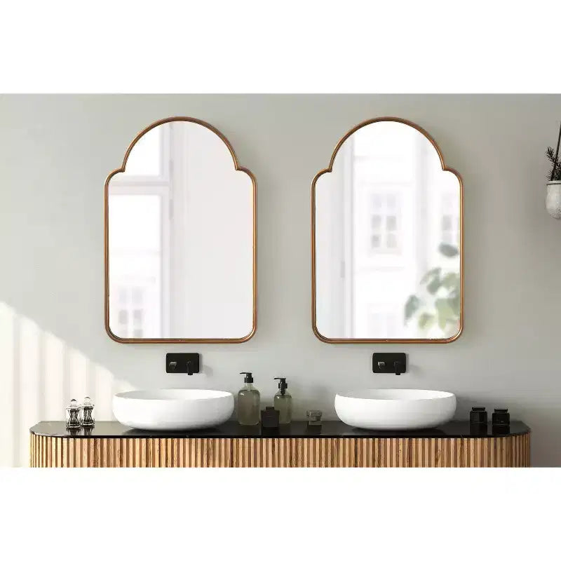 Specchio ad arco in metallo Arthell Kate and Laurel, 24x36, oro