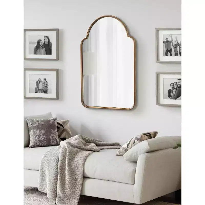 Specchio ad arco in metallo Arthell Kate and Laurel, 24x36, oro