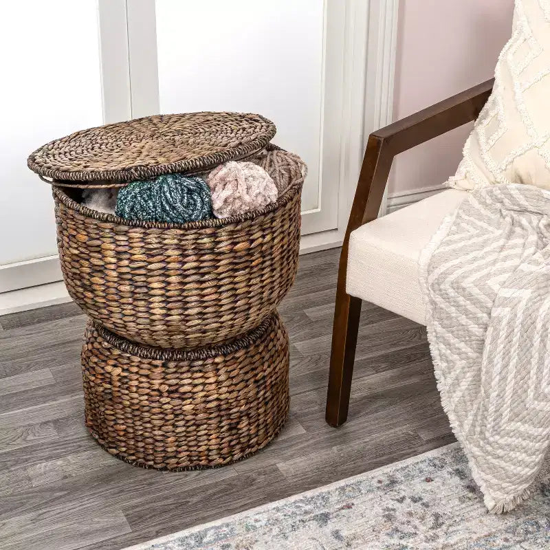 happimess Bhola 18 Tavolino contenitore in giacinto intrecciato a mano con coperchio a forma di clessidra