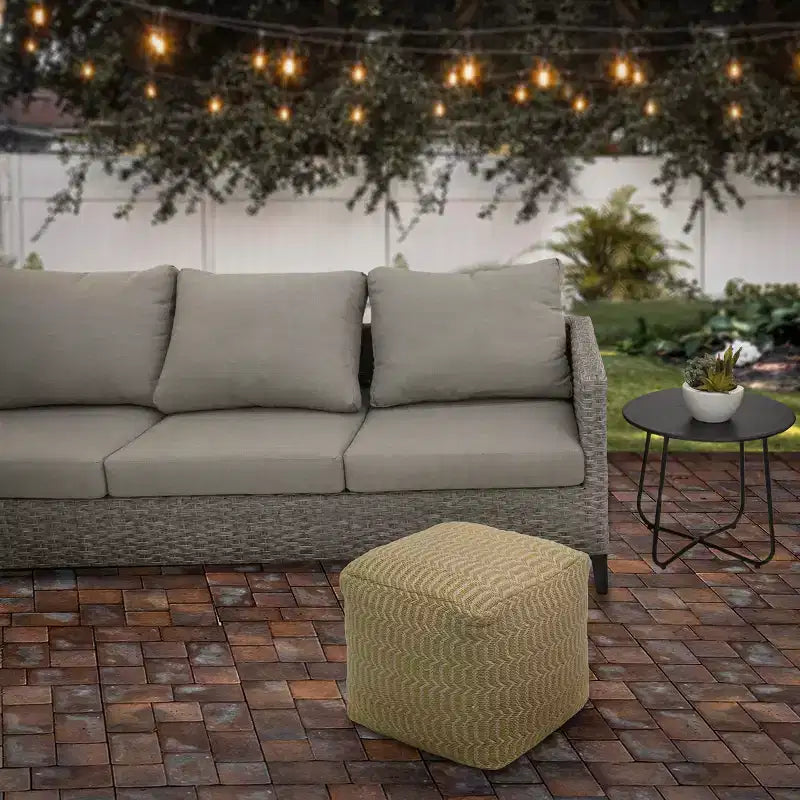 Pouf ottomano intrecciato a mano color sabbia 16" - National Tree Company