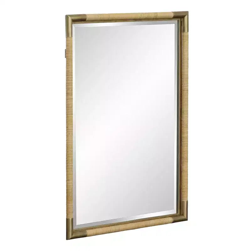 Specchio da parete per bagno Kampar di Uttermost, oro anticato e rattan, 56 x 81 cm