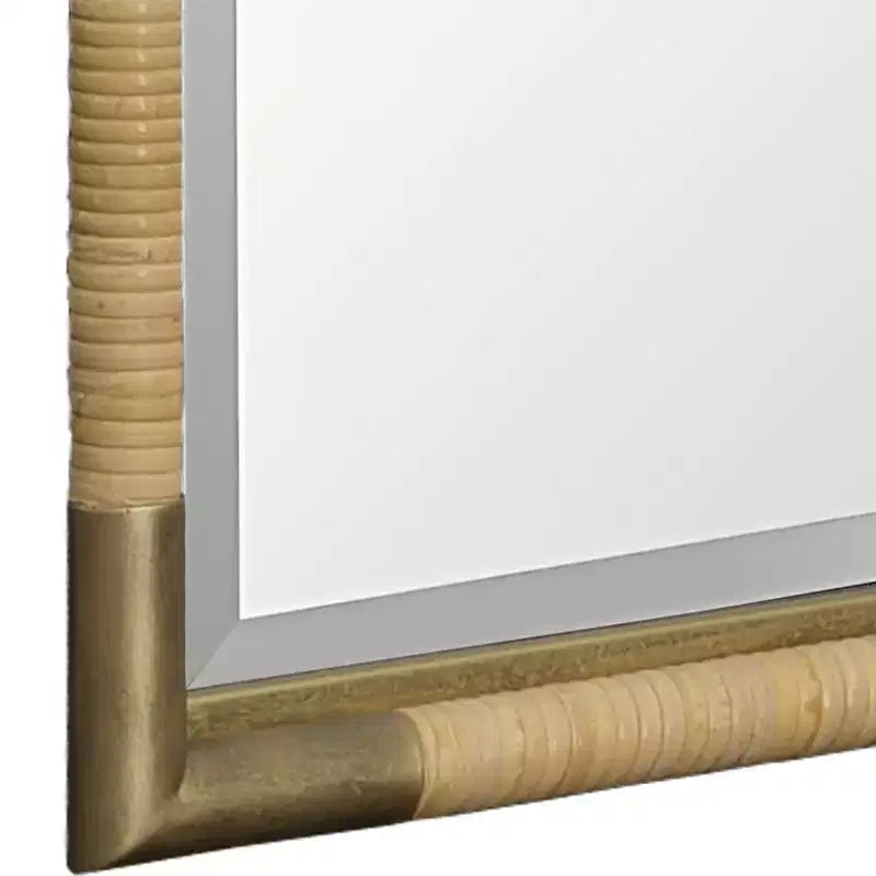 Specchio da parete per bagno Kampar di Uttermost, oro anticato e rattan, 56 x 81 cm