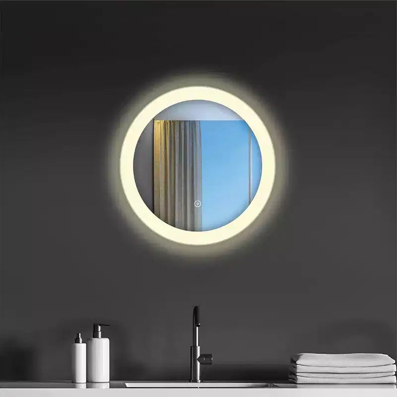 Specchio da bagno in alluminio Fine Fixtures con illuminazione a LED