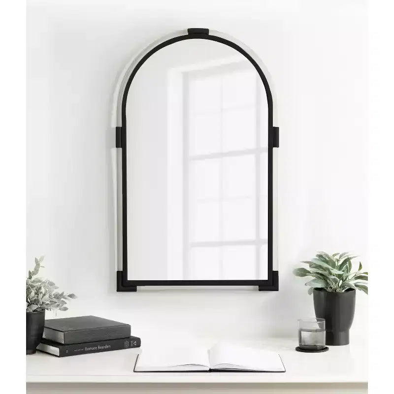 Kate & Laurel All Things Decor Specchio moderno ad arco in acrilico Arceo 22x34