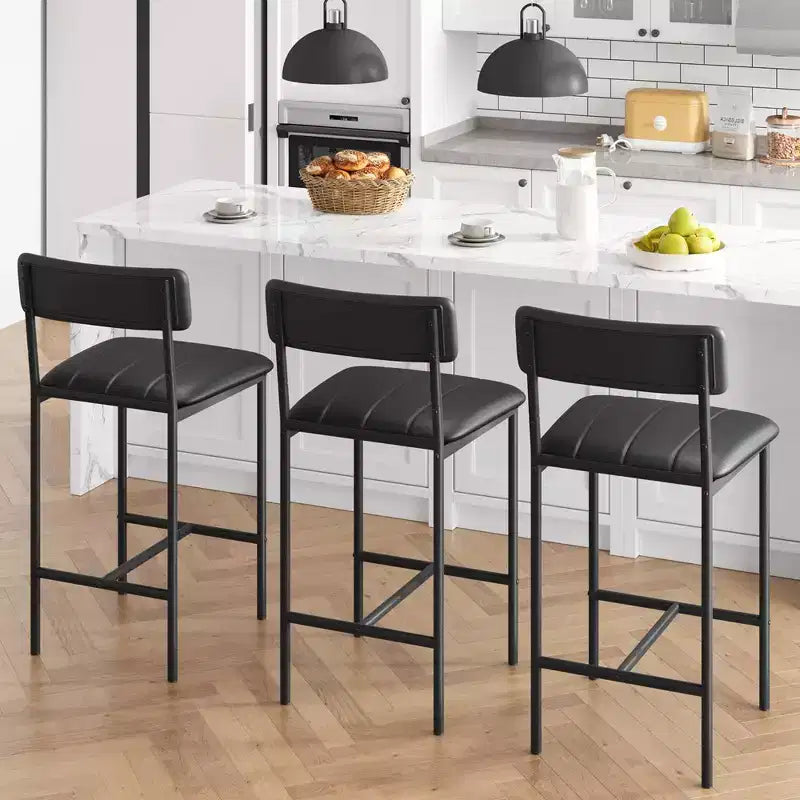 Set di 2 sgabelli da bar, Sgabelli da bar da cucina con poggiapiedi, Sgabello da bar imbottito in PU altezza bancone, Sedie da bar per isola cucina, Bancone, Nero classico