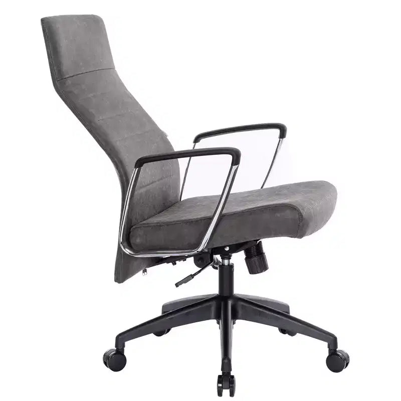 LeisureMod Hilton Sedia da Ufficio Ribbed in Pelle a Schienale Alto - Telaio in Acciaio Resistente Girevole e Inclinabile - Sedia da Scrivania Direzionale Moderna
