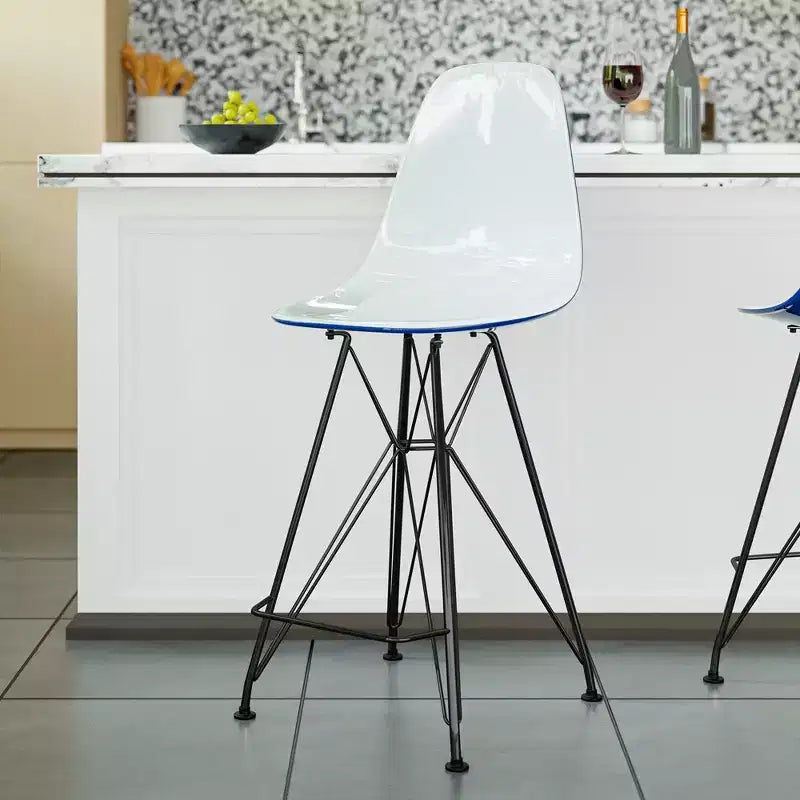 Sgabello da bar LeisureMod Cresco Mid-Century Modern in acrilico, altezza bancone, con base in acciaio nero, perfetto per cucina, sala da pranzo, bar o salotto