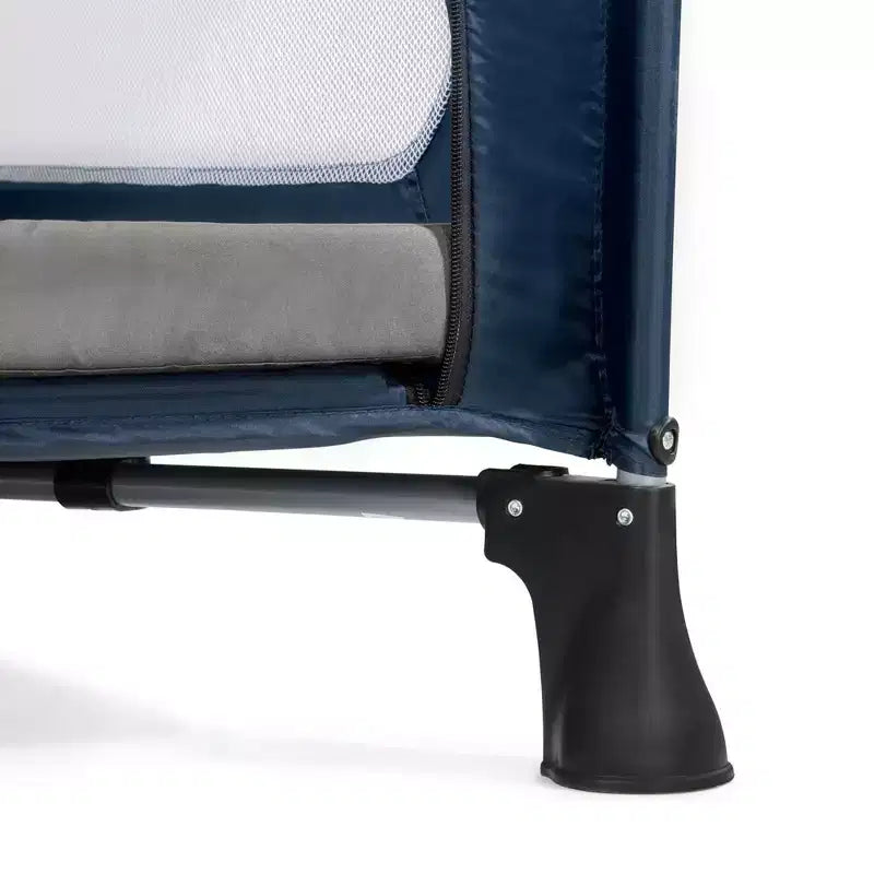 hauck Materassino Pieghevole Portatile in Schiuma, Spessore 6 cm, per Bambini, Cuscino per Il Sonno, Letto da Viaggio, Tappetino da Gioco, 60 x 120 cm, Grigio