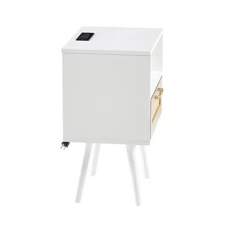 Comodino moderno di metà secolo, comodini in rattan da 15,75 pollici con presa di corrente e porte USB, gambe in legno massello con cassetto, comodino per camera da letto