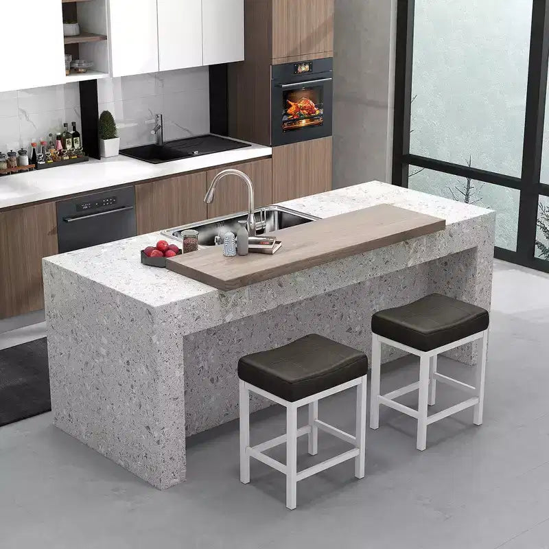 Costway Sgabelli da Bar Set di 2, 62 cm, con Struttura in Legno Massello di Gomma, Poggiapiedi Umanizzato, Cucina, Bianco/Grigio