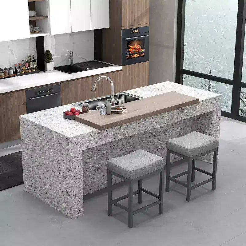 Costway Sgabelli da Bar Set di 2, 62 cm, con Struttura in Legno Massello di Gomma, Poggiapiedi Umanizzato, Cucina, Bianco/Grigio