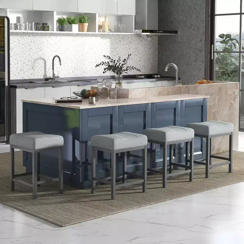 Costway Sgabelli da Bar Set di 2, 62 cm, con Struttura in Legno Massello di Gomma, Poggiapiedi Umanizzato, Cucina, Bianco/Grigio