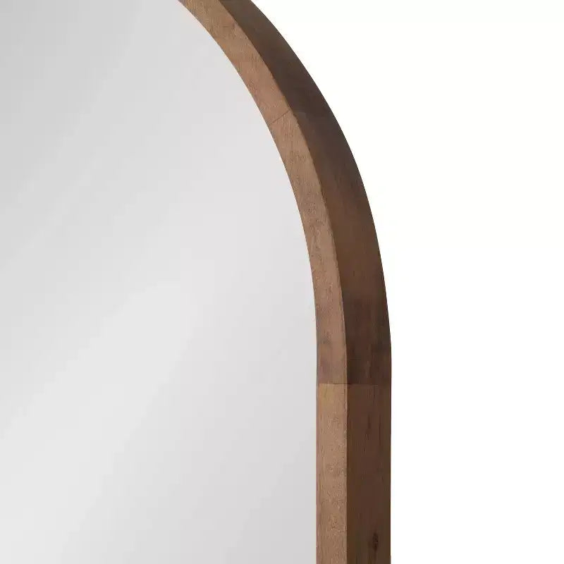 Specchio da parete a capsula Hutton con cornice in legno 24 x 36 - Kate & Laurel All Things Decor