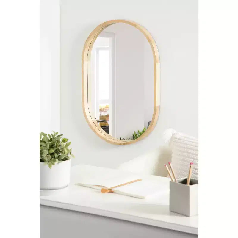 Specchio da parete a capsula Hutton con cornice in legno 24 x 36 - Kate & Laurel All Things Decor