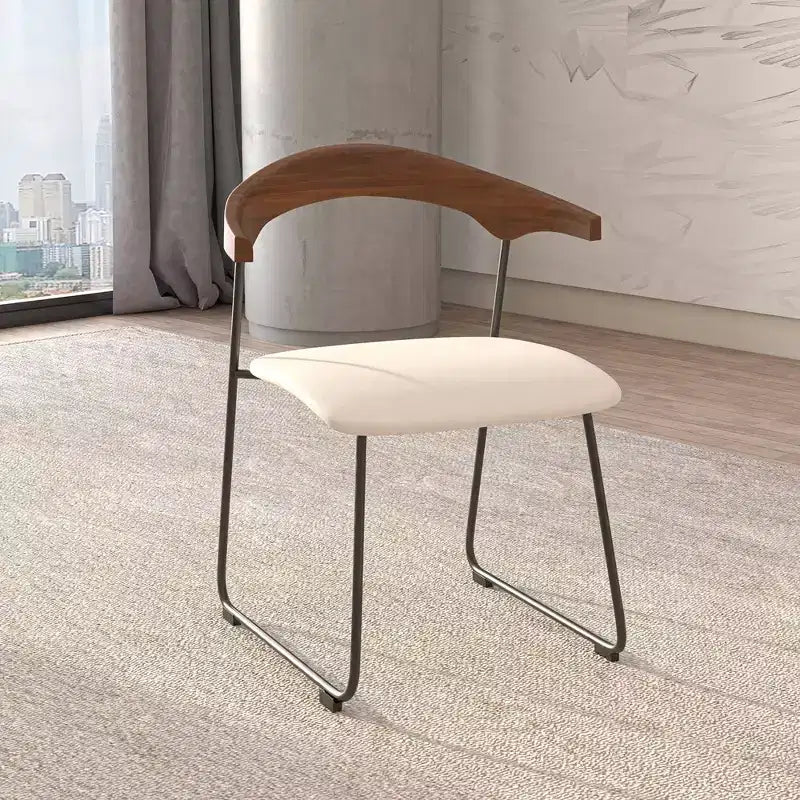LeisureMod Lyra Series - Set di 2 sedie da pranzo moderne imbottite con sedile in pelle, schienale in faggio e gambe in ferro, per cucina moderna, sala da pranzo, casa, caffè