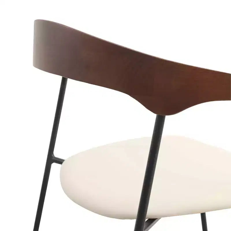 LeisureMod Lyra Series - Set di 2 sedie da pranzo moderne imbottite con sedile in pelle, schienale in faggio e gambe in ferro, per cucina moderna, sala da pranzo, casa, caffè