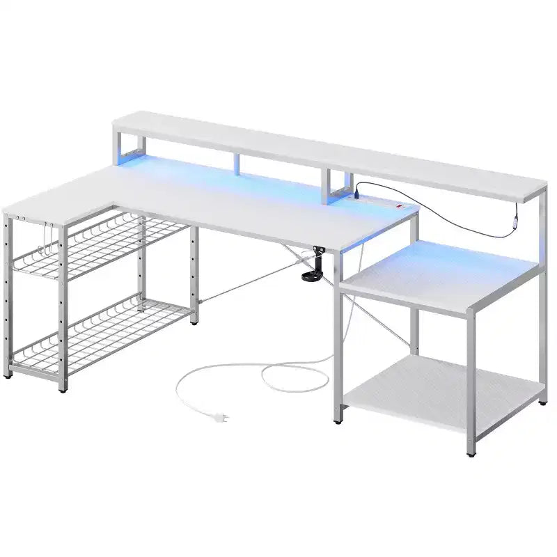 Scrivania da gaming Bestier 71.5 a LED con presa di corrente, scrivania ad L per computer con supporto per monitor