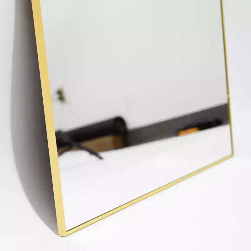 Specchio a figura intera ad arco 21 x 64, Nero/Oro-HOMLUX: Design autoportante, Telaio in metallo