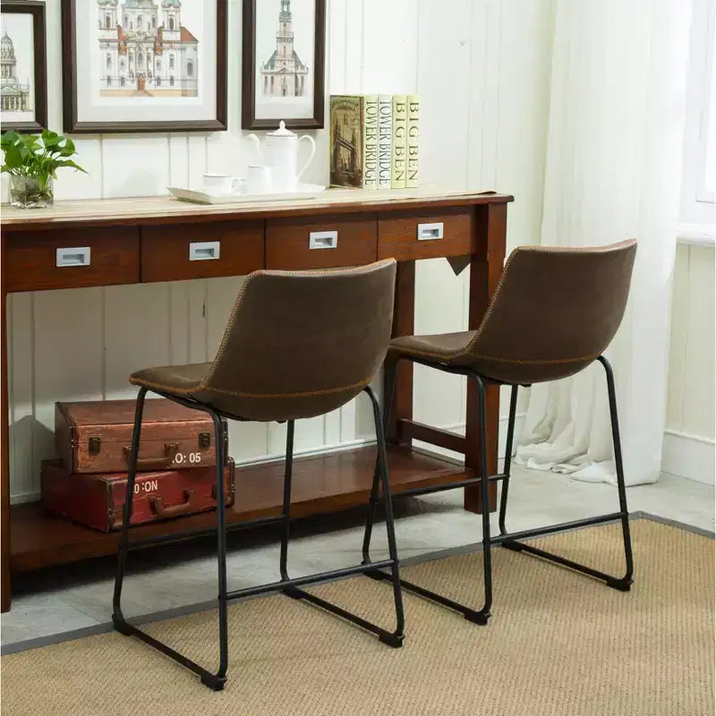 Sgabelli da Bar Roundhill Furniture Lotusville in Pelle PU Vintage, Marrone Antico, Set da 2