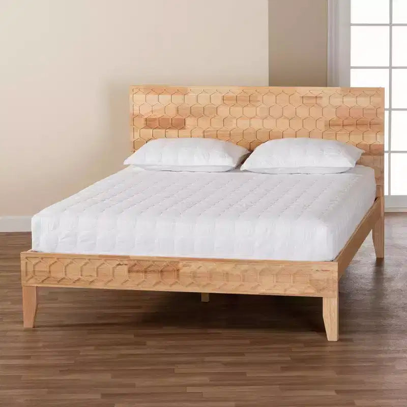 Baxton Studio Hosea Letto a Piattaforma Intagliato a Nido d'Ape Naturale